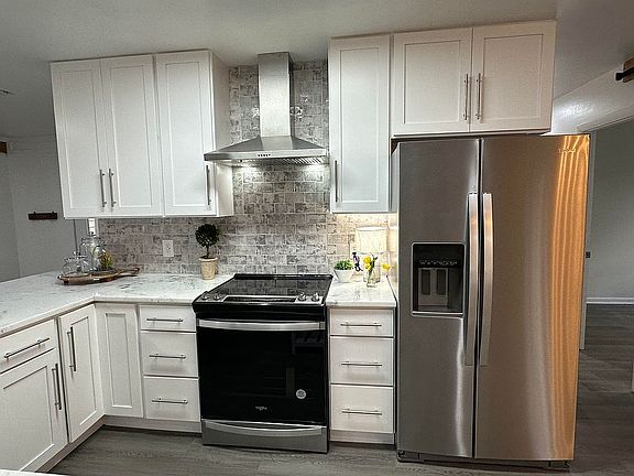 2nd image of 18994 E Silverhill Ave