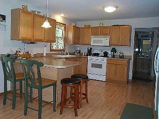 3rd image of 8412 Crabapple Dr