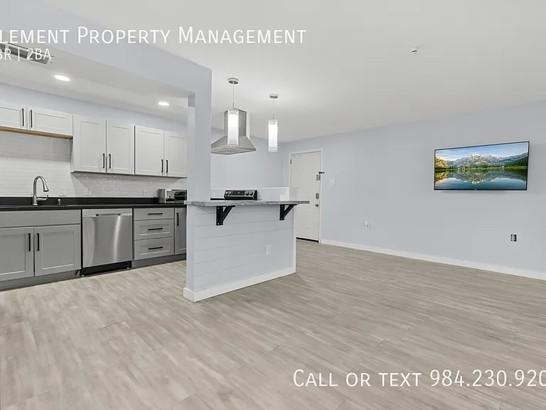 500 Umstead Dr #B203 — Photo 4