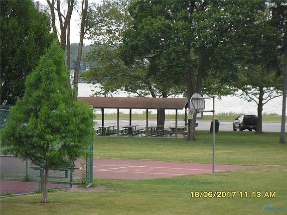 4th image of 205 Riverview Pl