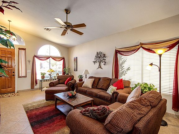 Living Room/Dining Room