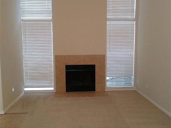 2nd image of 3618 Clubview Dr