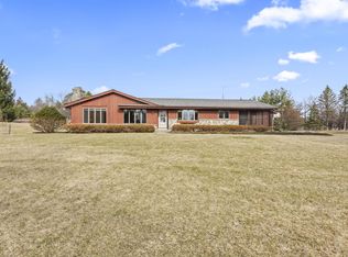 S52W33462 Red Fox WAY, North Prairie, WI 53153