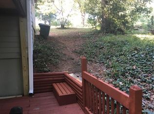 5277 Rosestone Dr, Lilburn, GA 30047