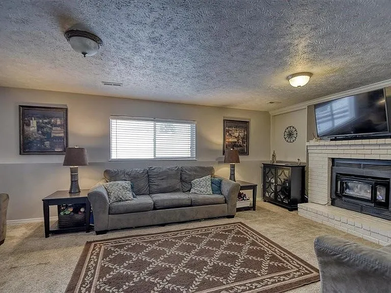 9216 N Londale Dr — Photo 12