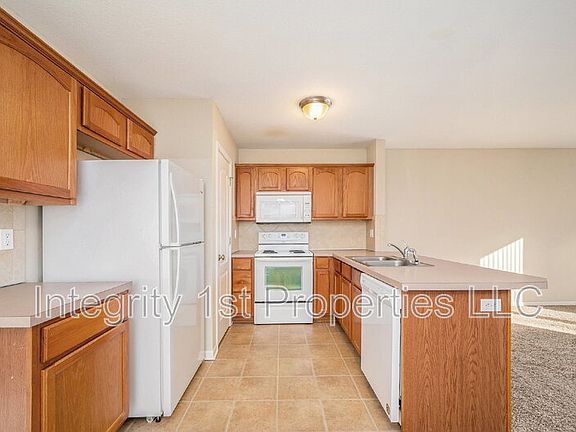 5th image of 8890 N Helena Ave