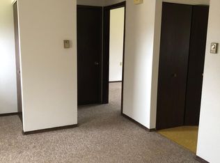 603 7th St APT 1, Elma, IA 50628