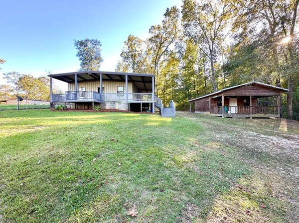 264 S Holiday Dr, Abbeville, AL 36310