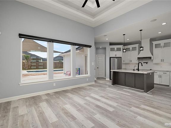 5th image of 5904 N Dodger St
