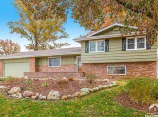 603 W 29th Pl, Lawrence, KS 66046