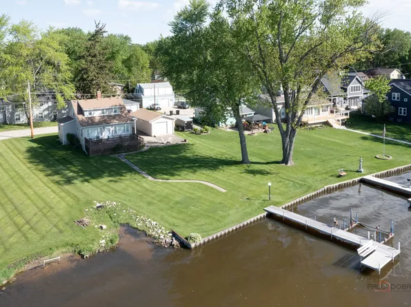 2005 Sunnyside Beach Dr, Johnsburg, IL 60051