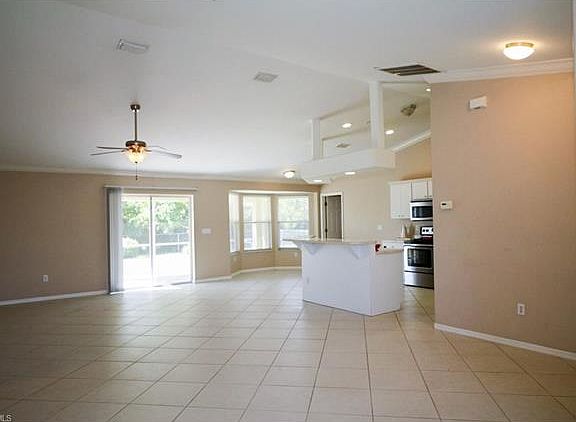 5th image of 4118 SW 8th Ct