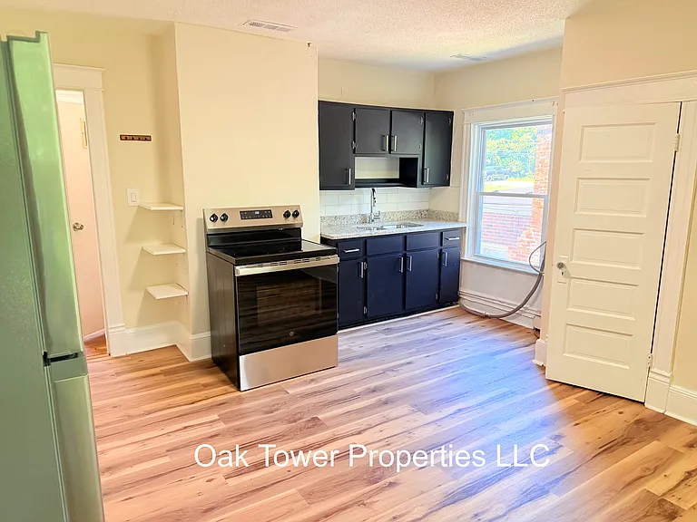 3301 Main St #A — Photo 7