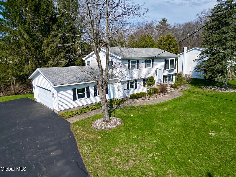 2nd image of 48 Grissom Drive