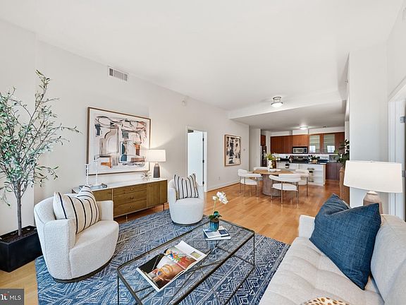 4th image of 910 M St NW APT 1112