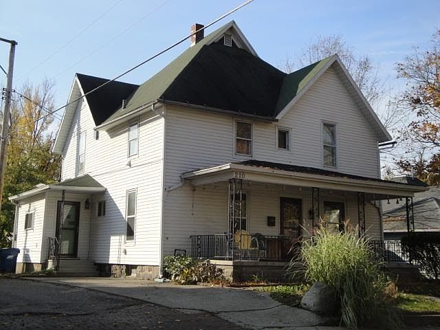 1st image of 210 E Douglas St