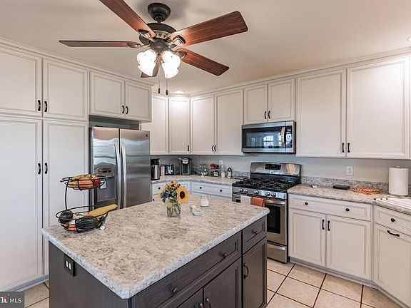4th image of 7152 Seminole Way