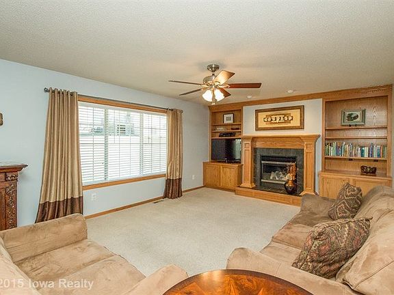 2nd image of 402 E 13th Pl