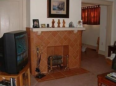 4th image of 923 Orchard Ave