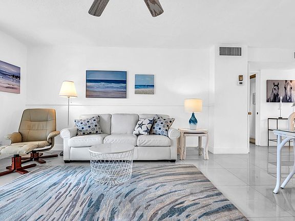 4th image of 400 NE 14th Avenue #517
