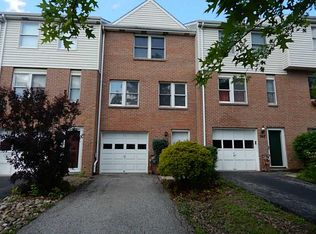 245 Meadowview Dr, Canonsburg, PA 15317