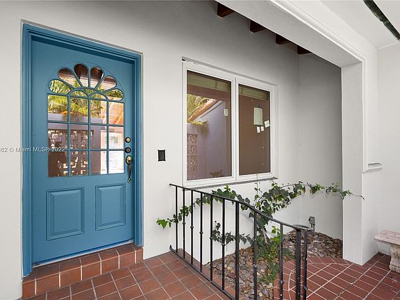 5th image of 5614 San Vicente St Floor 0