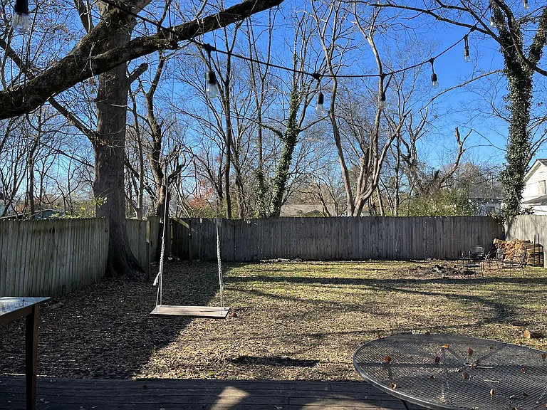 2909 Noah St — Photo 8