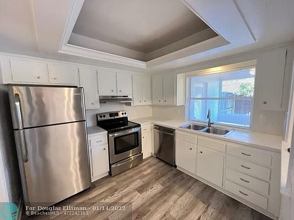 4th image of 1900 NE 29th St #1D