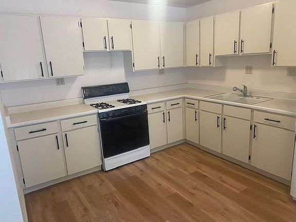 3rd image of 1142 3rd St APT A