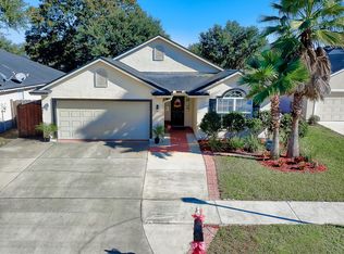 9461 Daniels Mill Dr W, Jacksonville, FL 32244