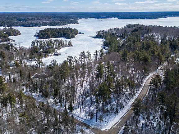 3rd image of 252 Clear Lake Rd