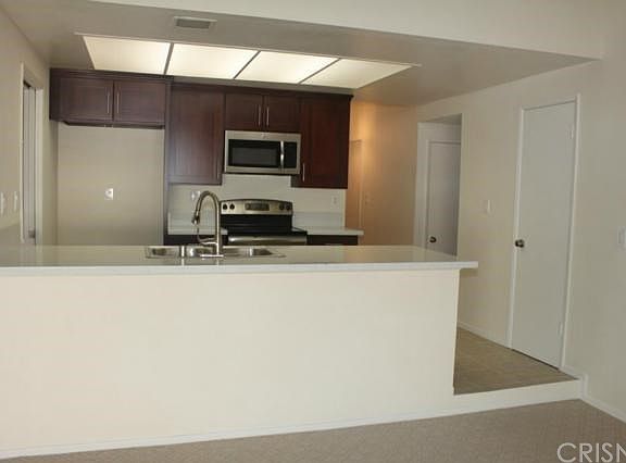 3rd image of 27425 Fairport Ave