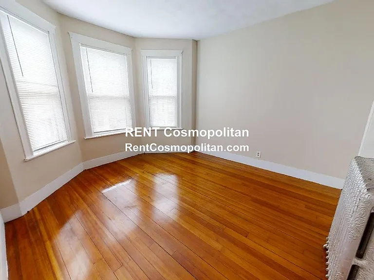 33 Bellingham St #2 — Photo 7