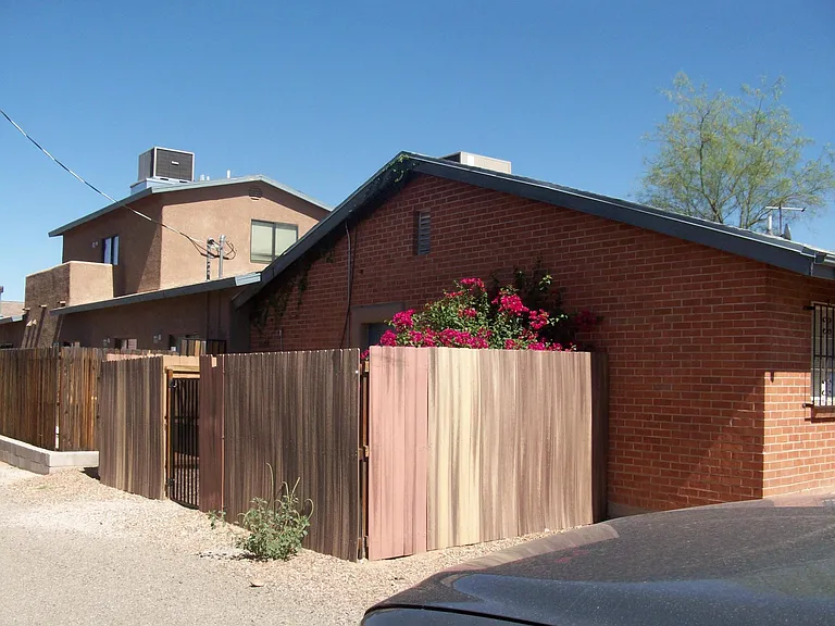 1823 N Park Ave #1 — Photo 3
