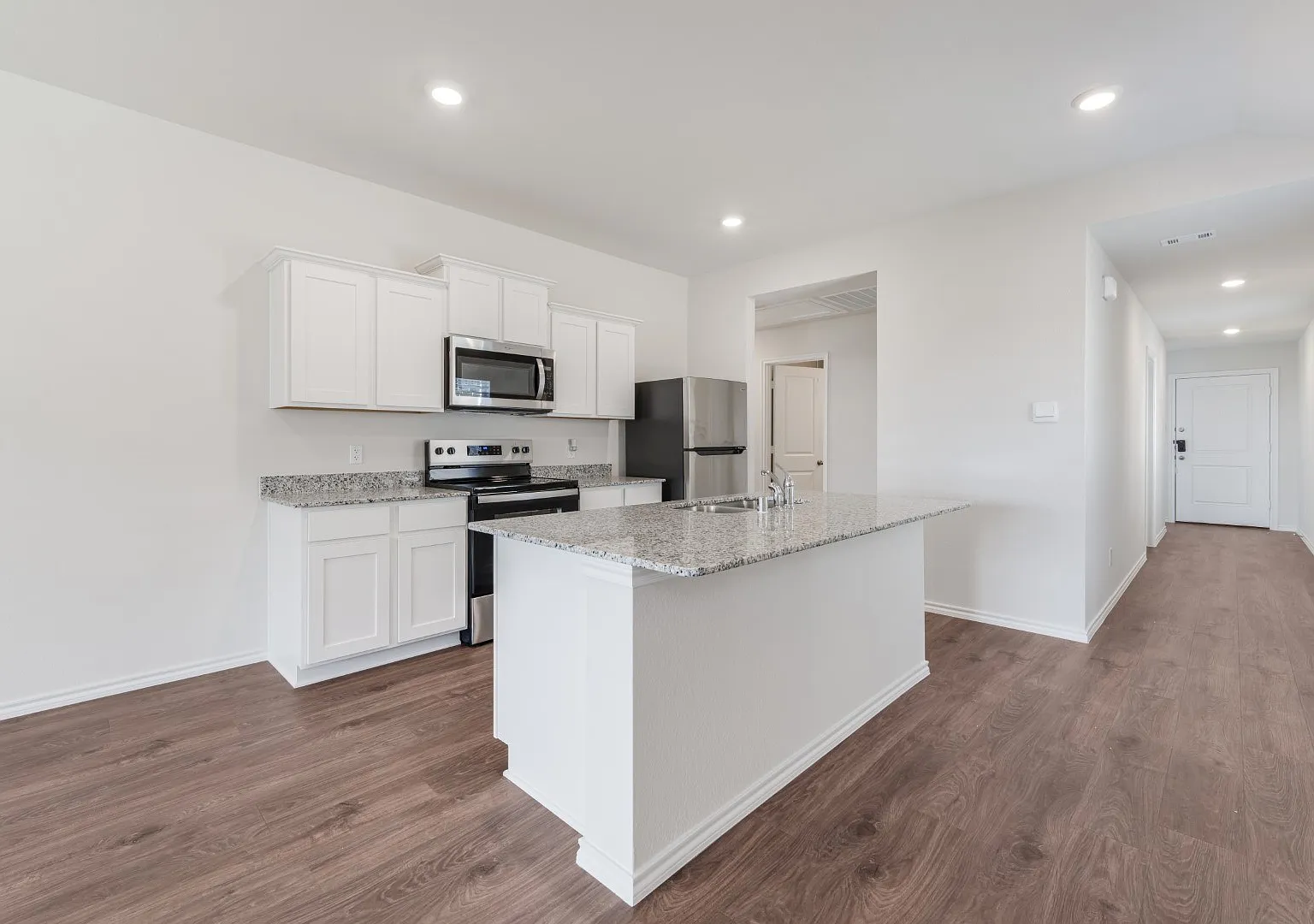 1709 Potomac Ln — Photo 4