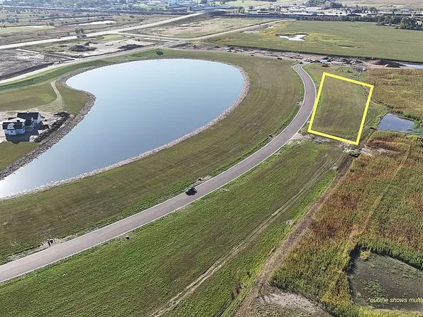 215 Josie Dr N, Aberdeen, SD 57401