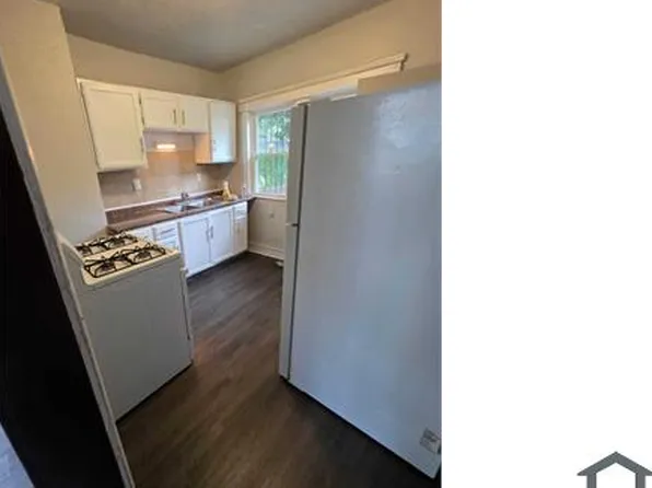 10710 Greenlawn Ave, Cleveland, OH 44108