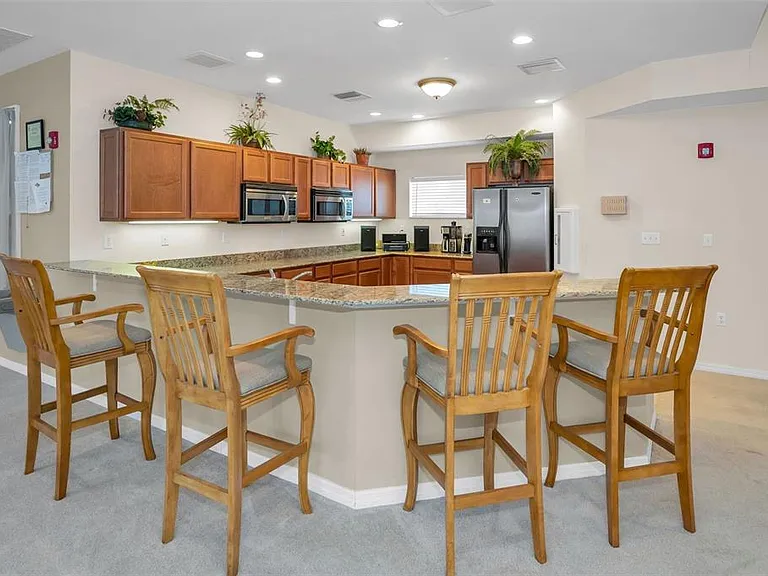 606 Wells Ct #202 — Photo 42
