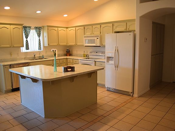 3rd image of 9662 E 38th Pl