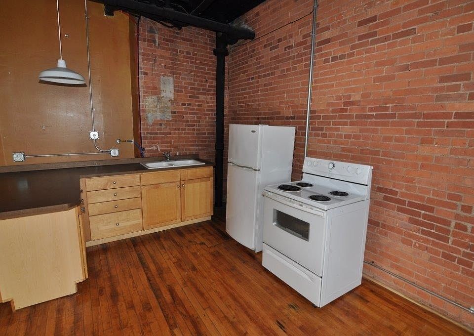 2nd image of 181 Saint Paul St APT 5A