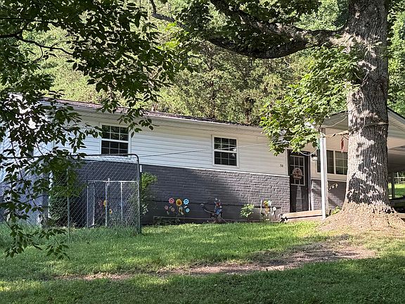 2nd image of 750 Mount Vernon Rd