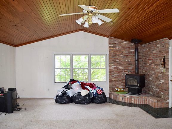 3rd image of 1284 W County Road 350 N