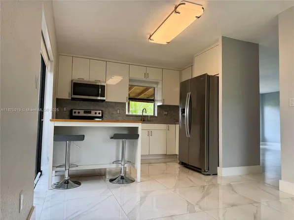 12705 SW 66th Ter #12705, Miami, FL 33183