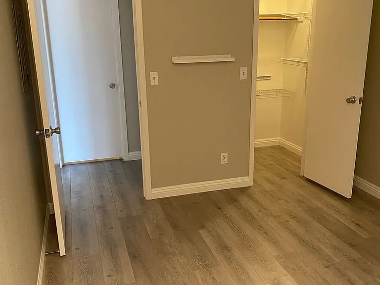 5271 Lindell Rd #202 — Photo 14