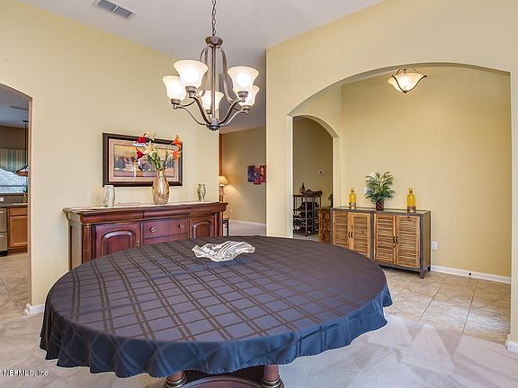 2405 East Caparina Drive (9 of 38)