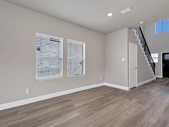 5th image of 505 Willet Dr #505