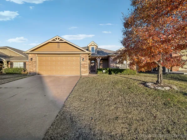 10417 S Prescott Pl, Jenks, OK 74037