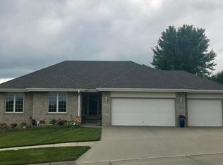 4121 Gladbrook Dr, Council Bluffs, IA 51503