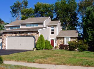 28 Scotch Pine Rd, Newark, DE 19711