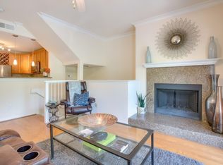 2201 Wolf St APT 5105, Dallas, TX 75201